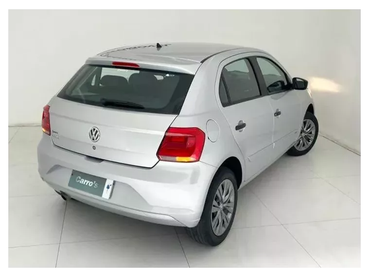 Volkswagen Gol Prata 1