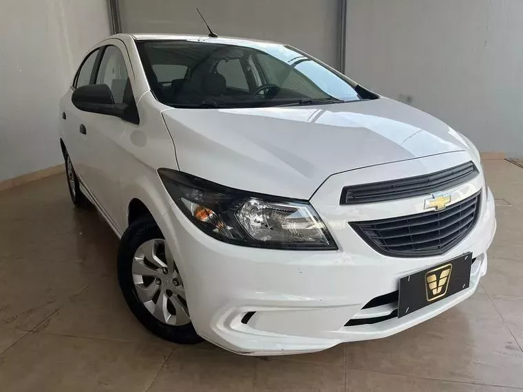 Chevrolet Onix Branco 8