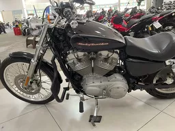 Harley-Davidson Sportster 883