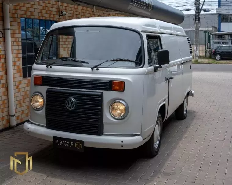 Volkswagen Kombi Branco 9