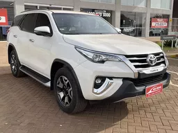 Toyota Hilux SW4