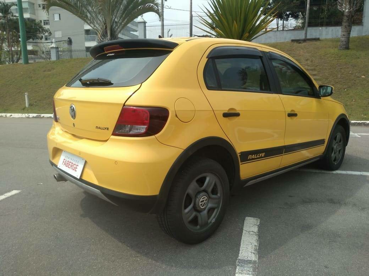 Volkswagen Gol Amarelo 4