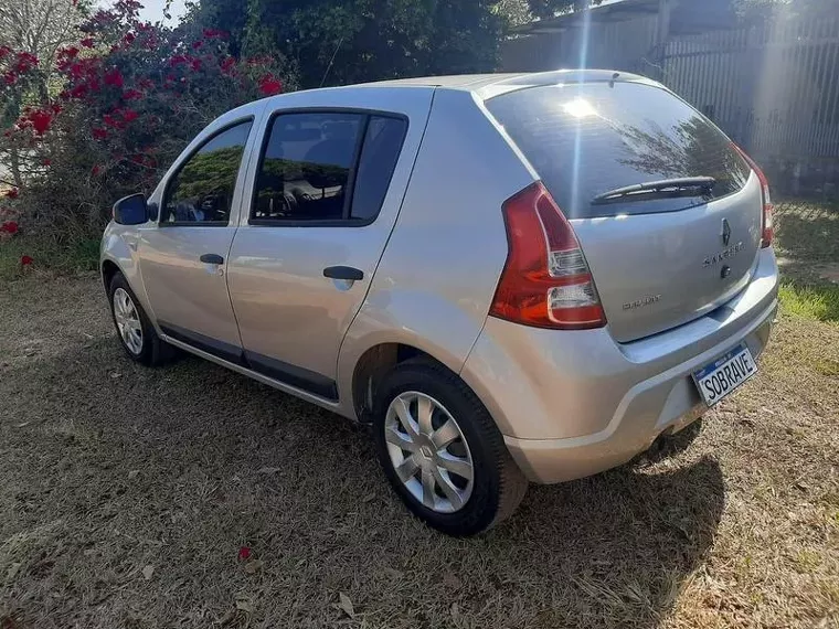 Renault Sandero Prata 1