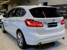 BMW 220i