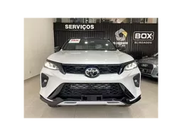 Toyota Hilux SW4