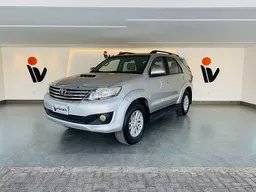 Toyota Hilux SW4