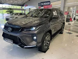 Toyota Hilux SW4
