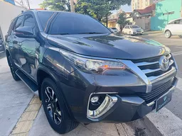 Toyota Hilux SW4