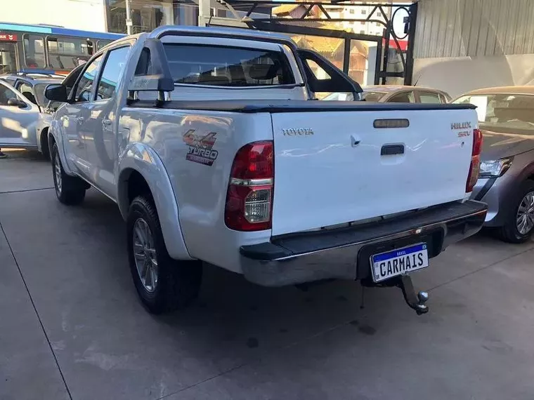 Toyota Hilux Branco 6