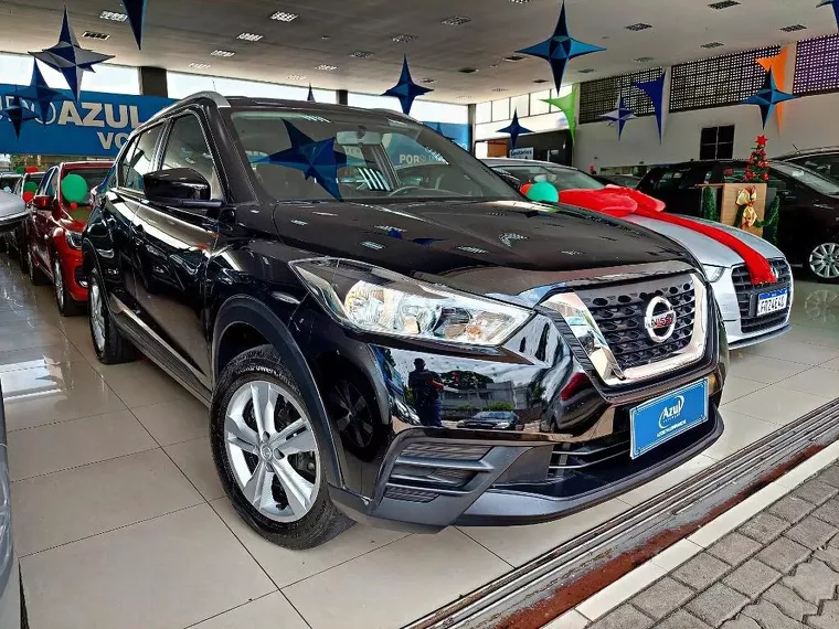 Nissan Kicks Preto 4