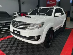 Toyota Hilux SW4