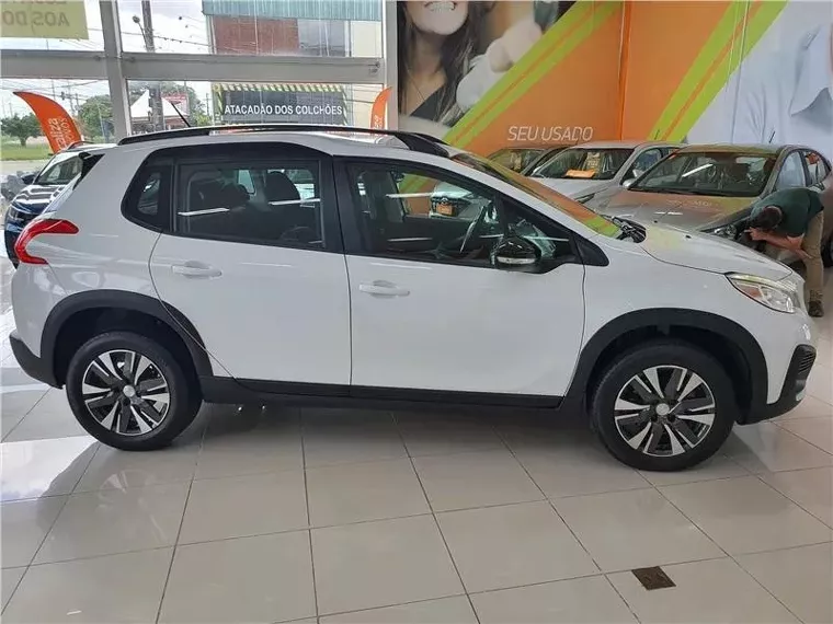 Peugeot 2008 Branco 4