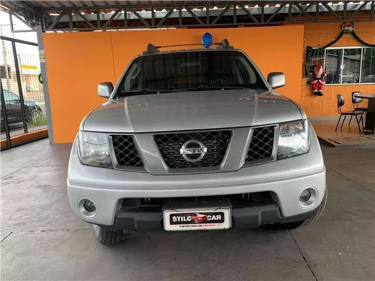 Nissan Frontier Prata 9