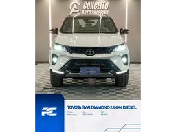 Toyota Hilux SW4