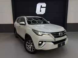 Toyota Hilux SW4