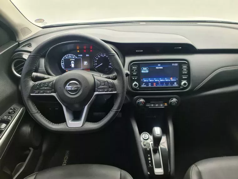 Nissan Kicks Branco 18