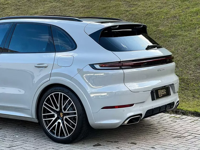 Porsche Cayenne Indefinida 11