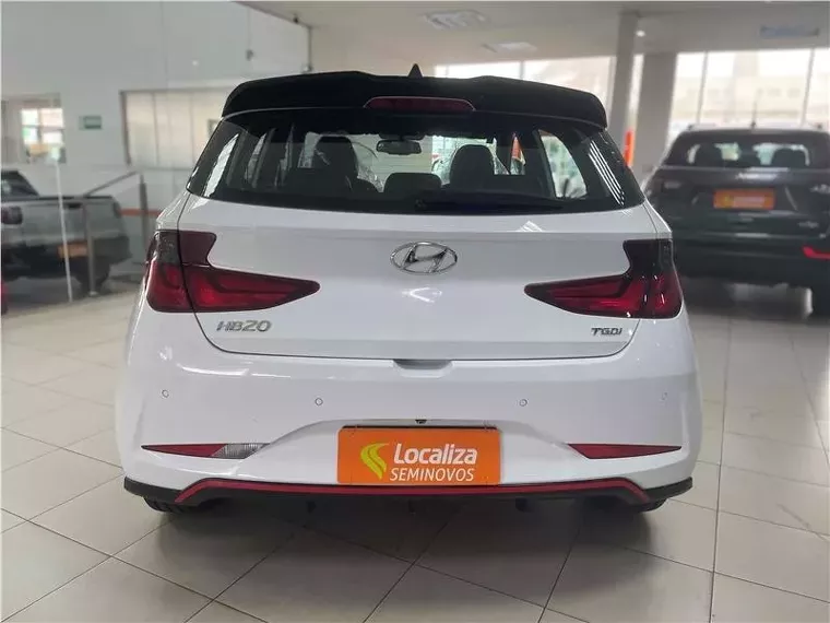 Hyundai HB20 Branco 4