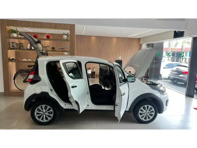 Fiat Mobi Branco 6