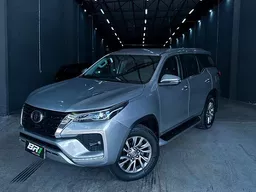 Toyota Hilux SW4