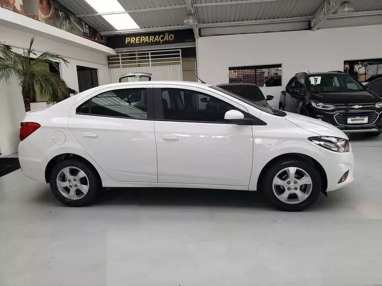 Chevrolet Prisma Branco 14