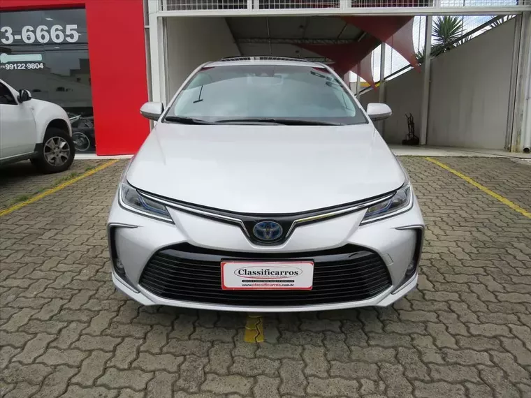 Toyota Corolla Prata 13