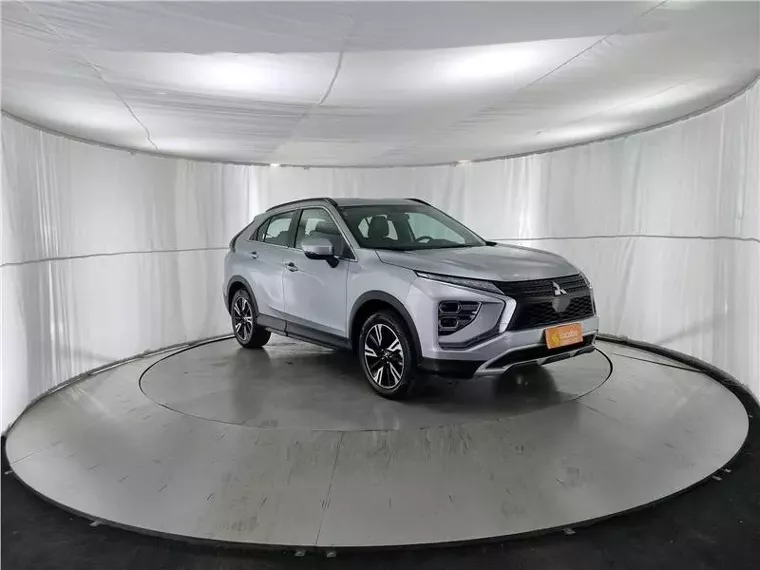 Mitsubishi Eclipse Cross Prata 9