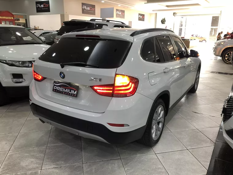 BMW X1 Branco 6