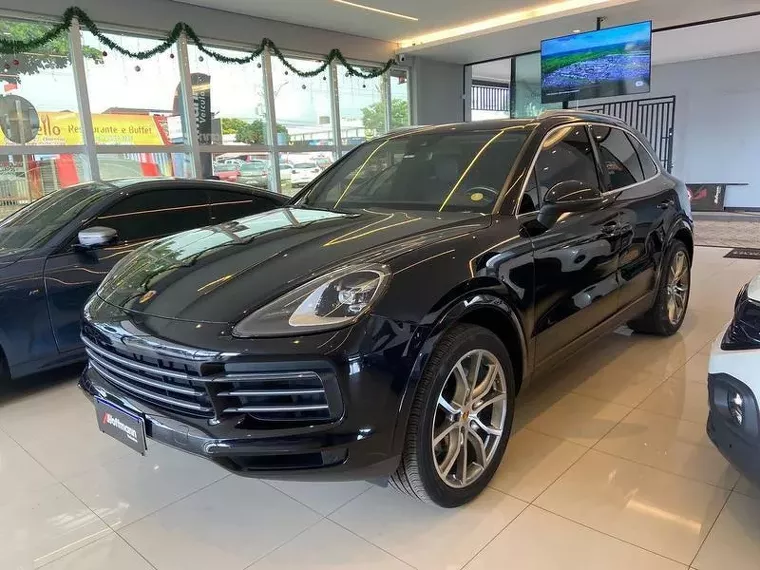 Porsche Cayenne Preto 3