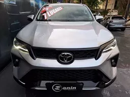Toyota Hilux SW4