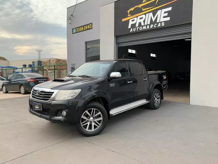 Toyota Hilux Preto 1