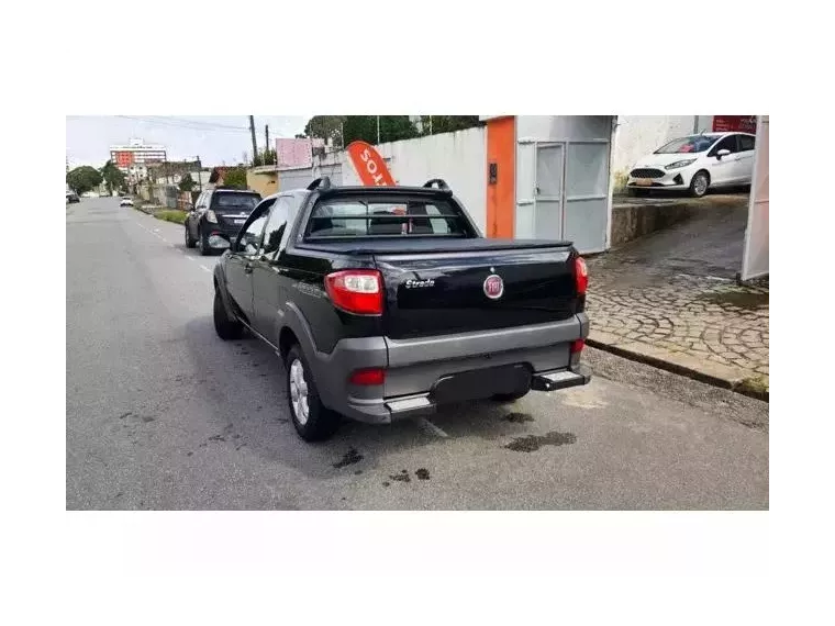 Fiat Strada Preto 3