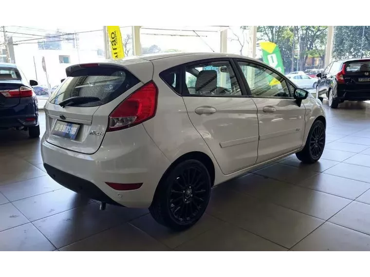 Ford Fiesta Branco 6