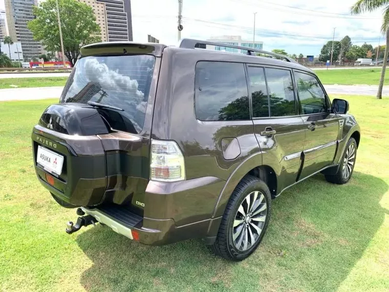 Mitsubishi Pajero Full Marrom 8