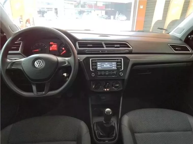 Volkswagen Voyage Branco 9