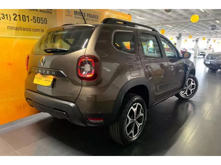 Renault Duster Marrom 12