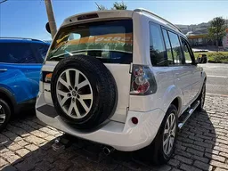 Mitsubishi Pajero TR4