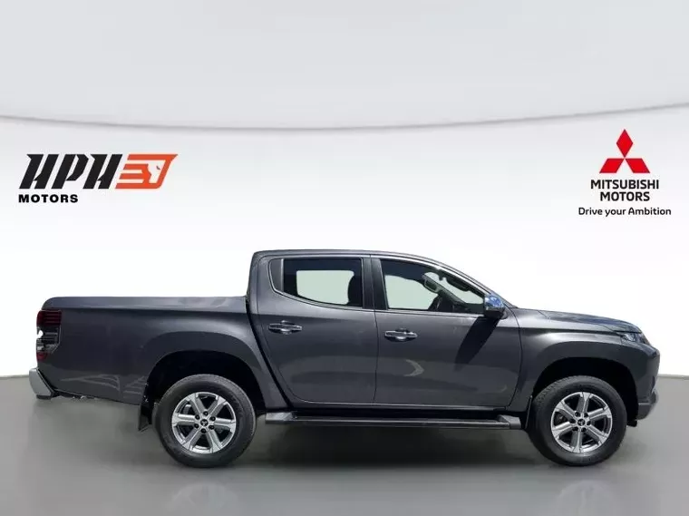 Mitsubishi L200 Triton Cinza 7