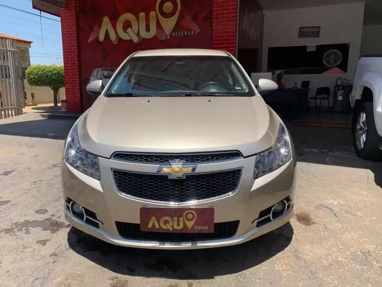 Chevrolet Cruze Bege 13