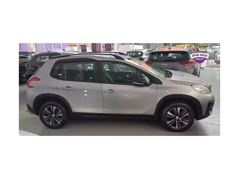 Peugeot 2008 Prata 1