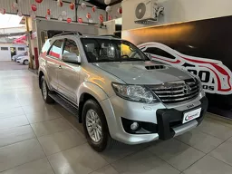 Toyota Hilux SW4