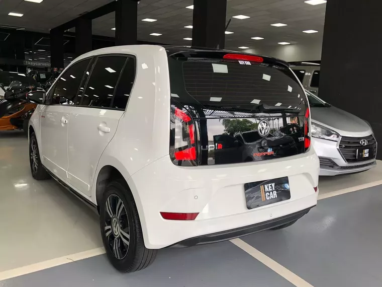 Volkswagen UP Branco 4