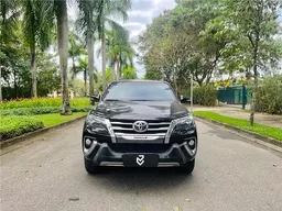 Hilux SW4