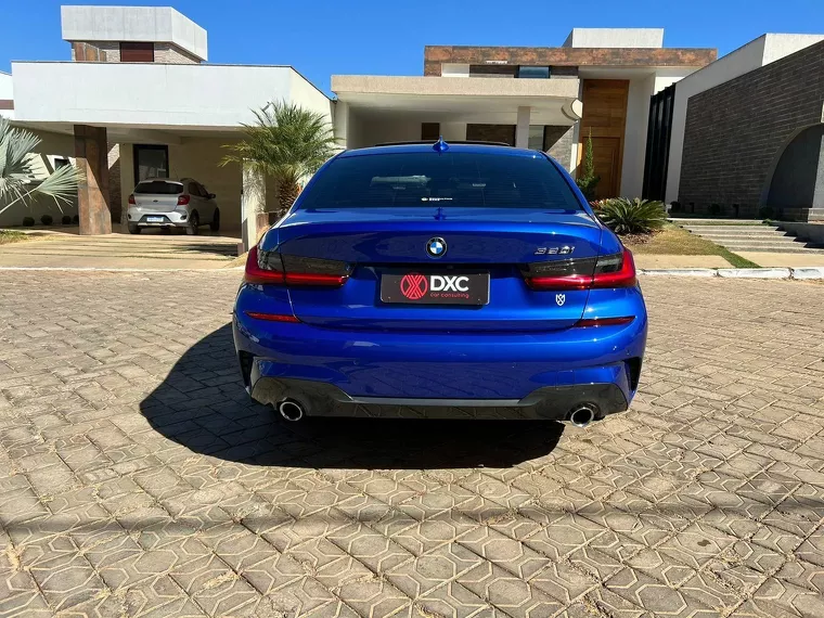 BMW 320i Azul 2