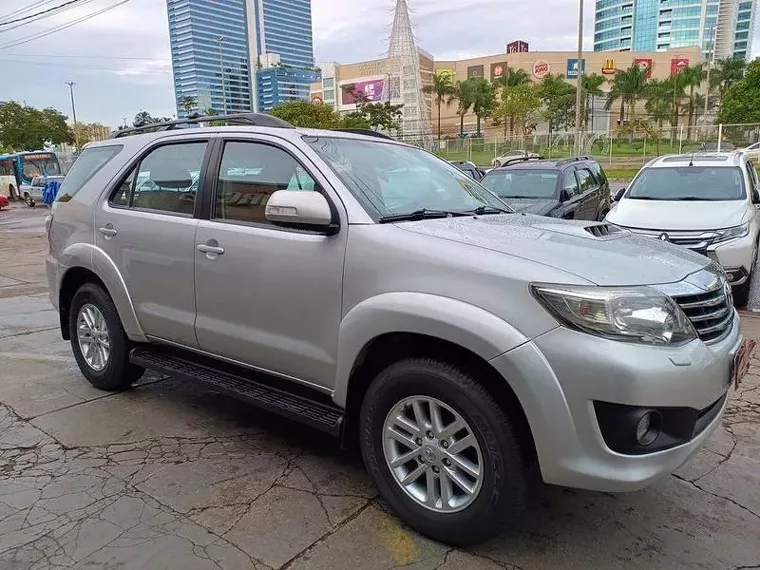 Toyota Hilux SW4 Prata 5