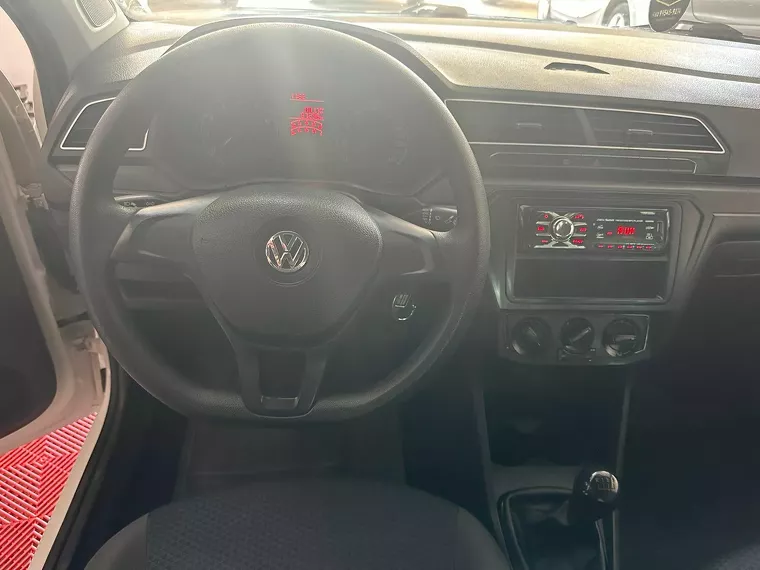 Volkswagen Voyage Branco 6