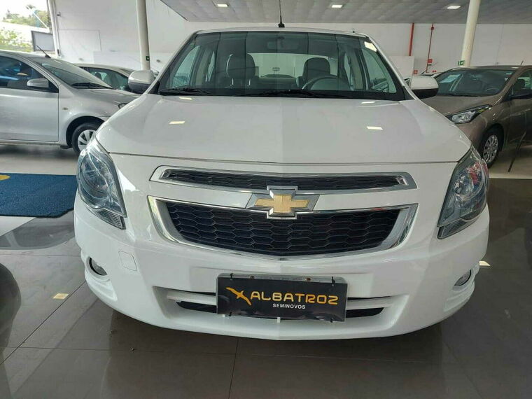 Chevrolet Cobalt Branco 9