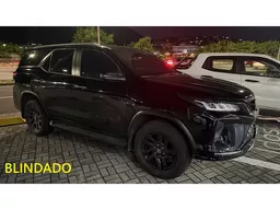 Toyota Hilux SW4