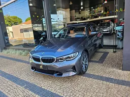 BMW 320i