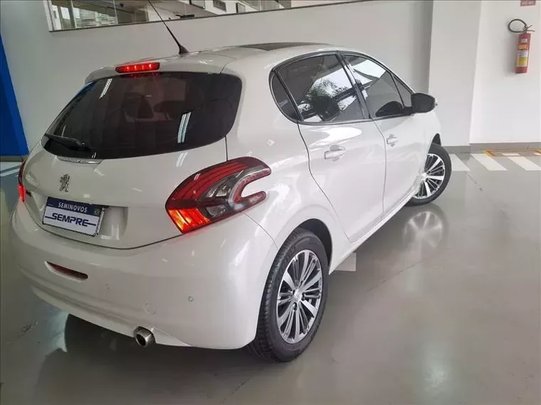 Peugeot 208 Branco 2